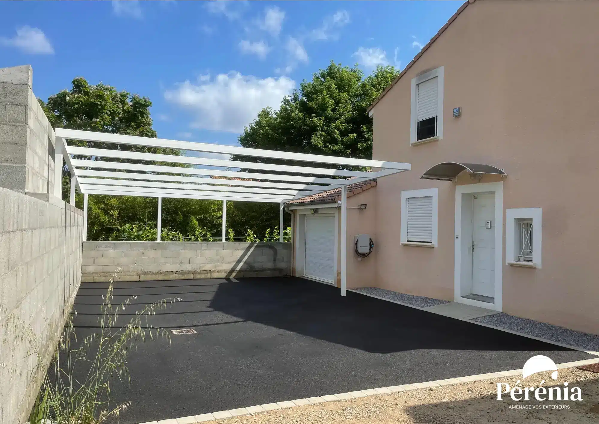 https://devweb.perenia.fr/wp-content/uploads/2024/02/Allee-de-garage-enrobe-19-1.webp