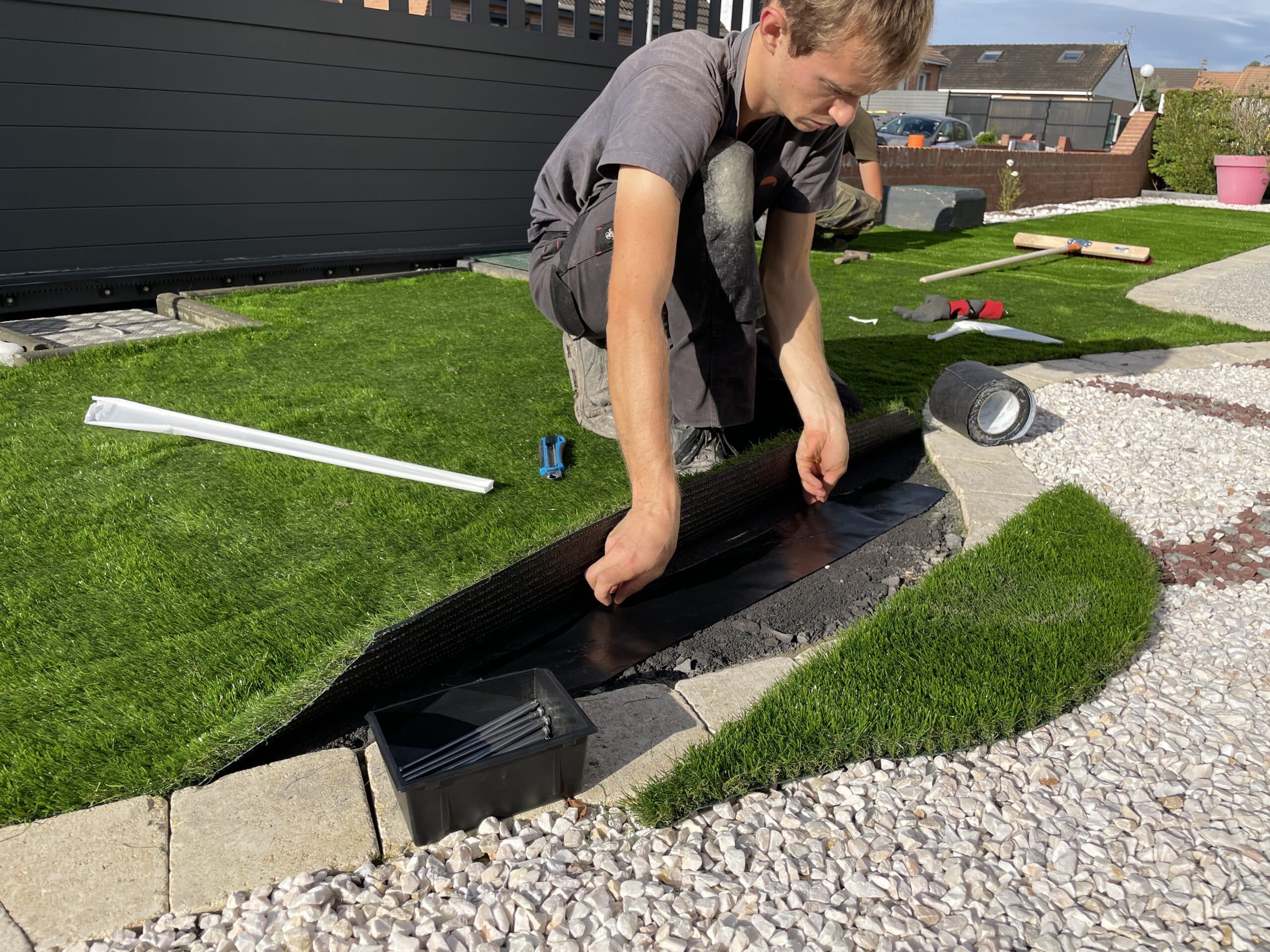 chantier gazon synthetique