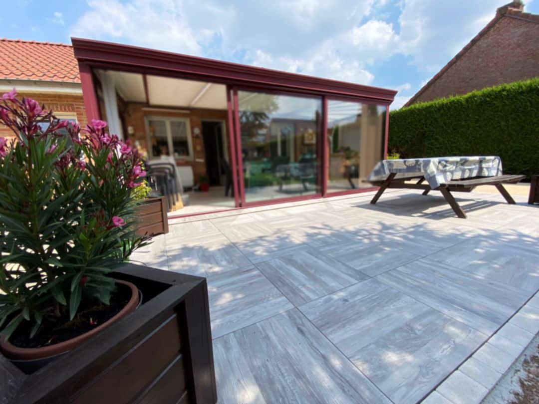 terrasse en dalle grise à Etraing